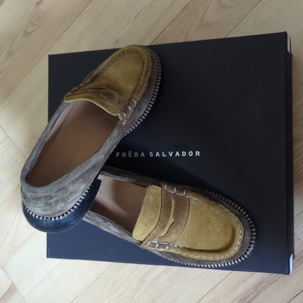 Freda Salvador Suede Loafer Olive shades sz 7.5